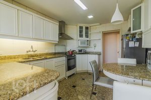 Image 34 - 890846
