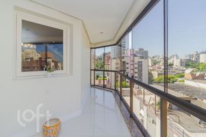 Image 9 - 890846