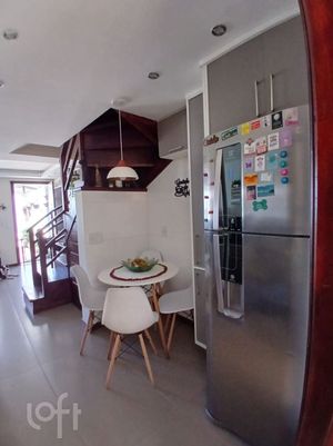 Image 9 - 890847