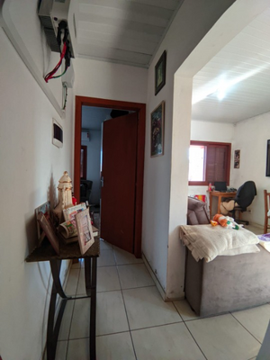 Image 1 - 890856