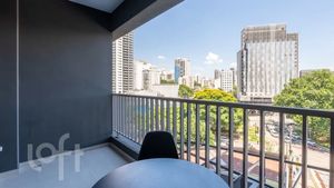 Image 8 - 890861