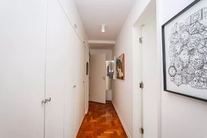 Image 31 - 890868