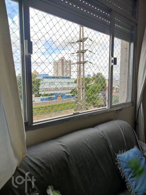 Image 7 - 890882