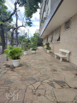 Image 1 - 890882