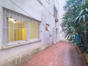 Image 5 - 890909