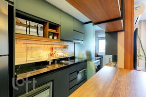 Image 9 - 890935