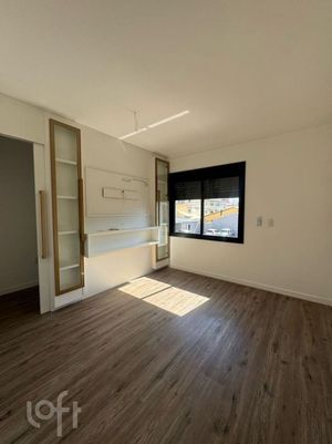Image 9 - 890937