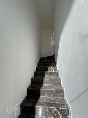 Image 4 - 890937
