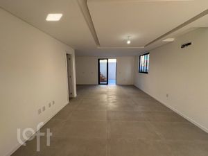 Image 8 - 890937