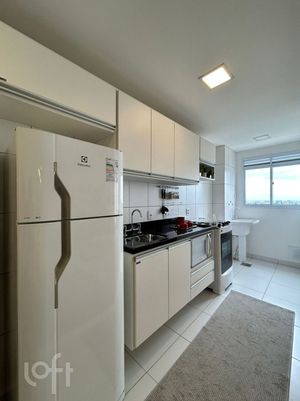 Image 9 - 890947