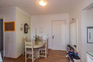Image 9 - 890964
