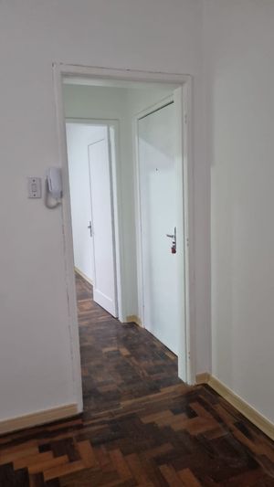 Image 5 - 890967