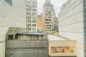 Image 8 - 891008