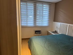 Image 4 - 891009