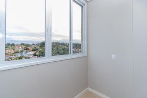 Image 22 - 891023
