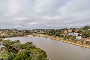 Image 24 - 891023