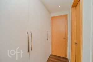 Image 7 - 891025