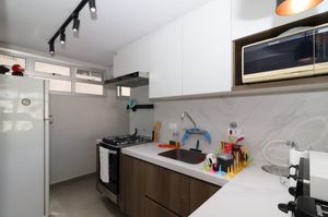 Image 7 - 891034