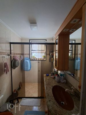 Image 19 - 891036