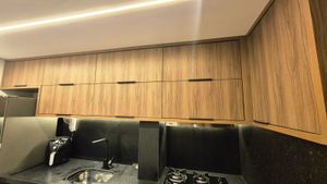 Image 14 - 891044