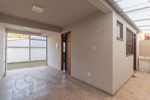 Image 19 - 891046