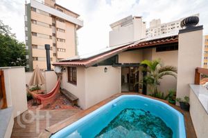 Image 17 - 891051