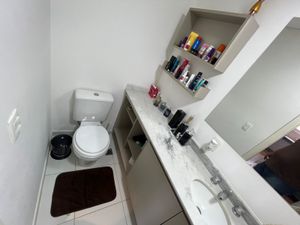 Image 19 - 891054