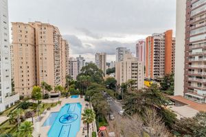 Image 36 - 891072
