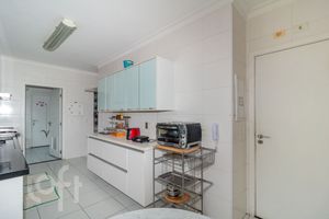 Image 38 - 891072