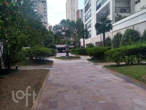 Image 42 - 891072