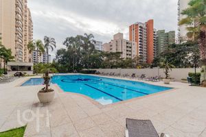 Image 67 - 891072