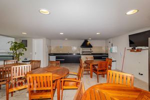 Image 78 - 891072