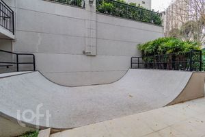 Image 72 - 891072