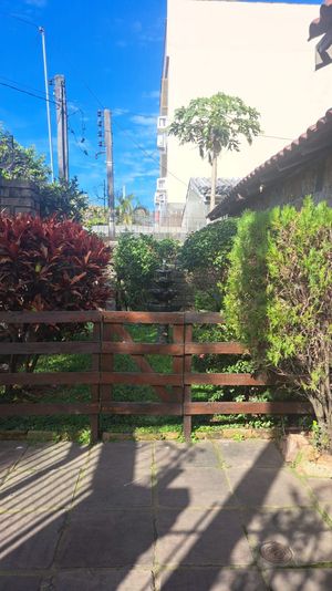 Image 1 - 891077