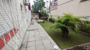 Image 8 - 891083