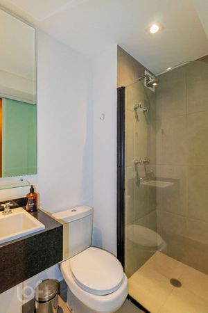 Image 9 - 891086