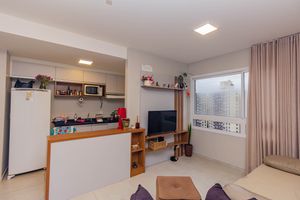 Image 3 - 891091