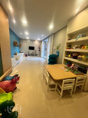 Image 18 - 891092