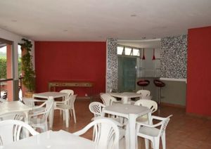 Image 12 - 891101