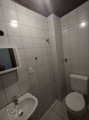 Image 9 - 891105