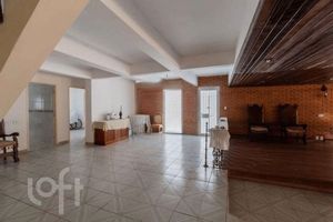 Image 17 - 891106