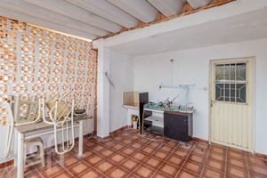 Image 7 - 891155