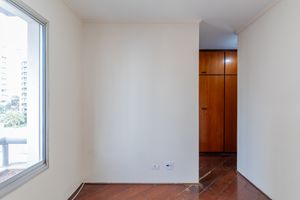 Image 15 - 891171
