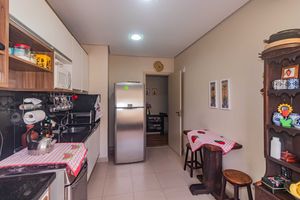 Image 30 - 891182