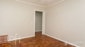 Image 8 - 891198