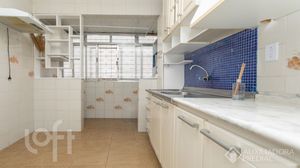 Image 1 - 891198