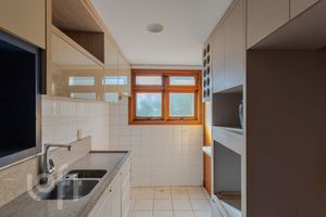 Image 19 - 891199