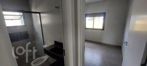 Image 8 - 891223