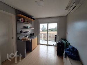 Image 25 - 891226