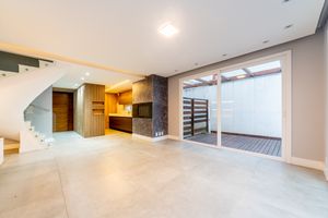 Image 13 - 891231